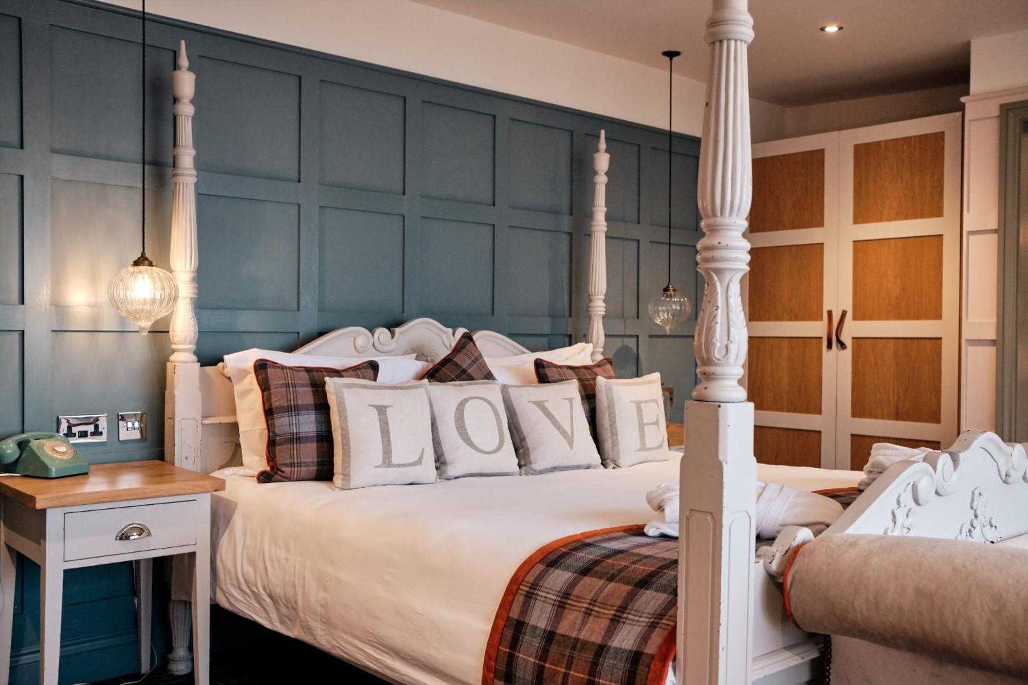 Old Court House Inn St Aubin Екстер'єр фото