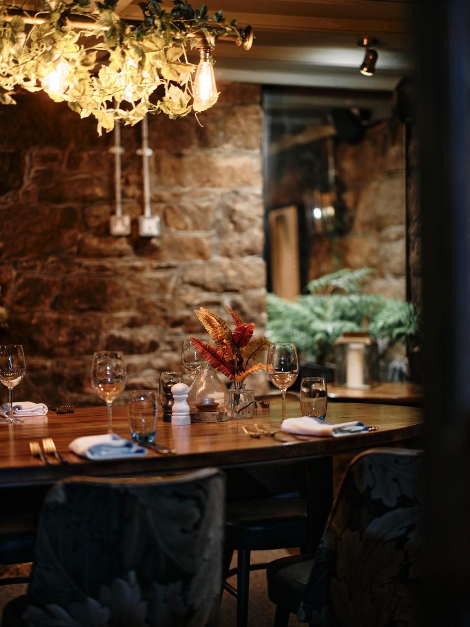 Old Court House Inn St Aubin Екстер'єр фото